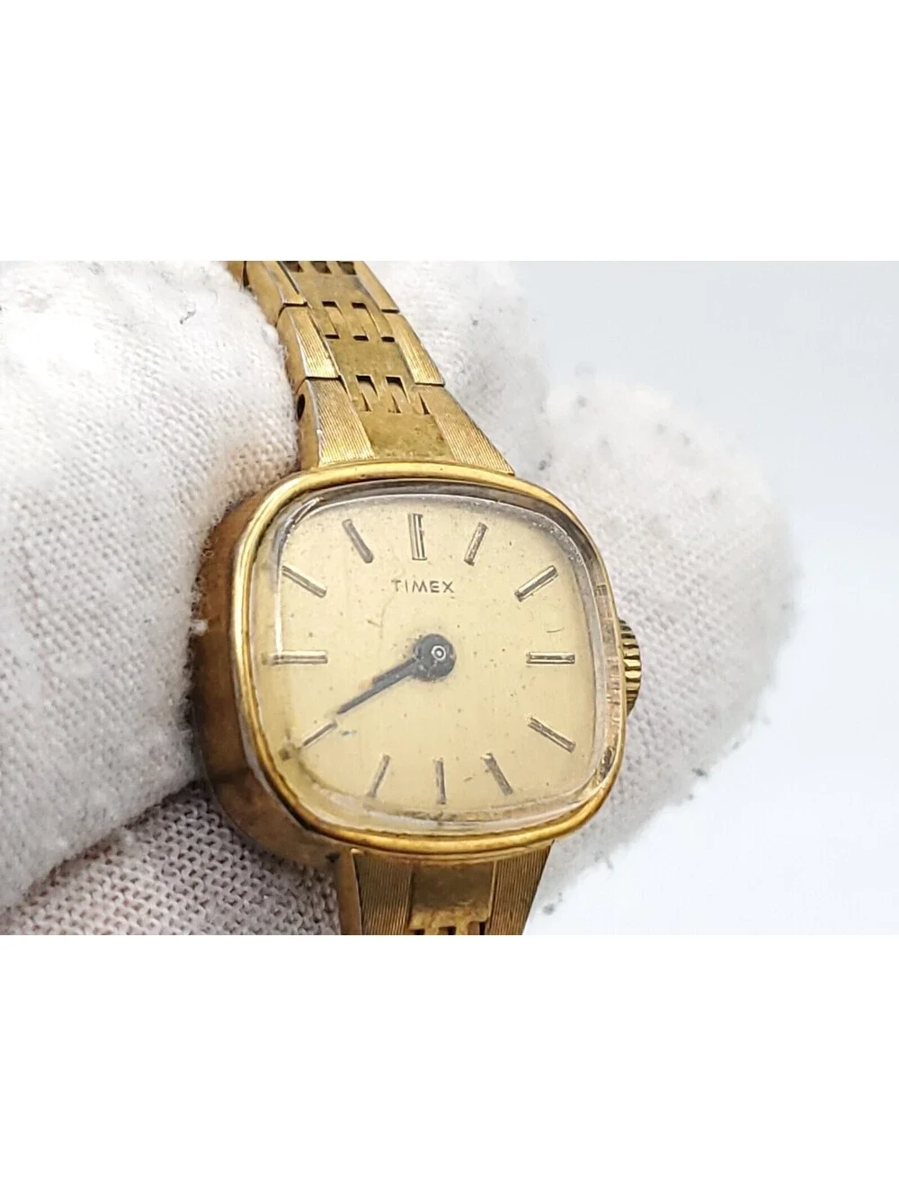 Vintage Timex Mechanical Womens 19mm Watch Running Gold Tone